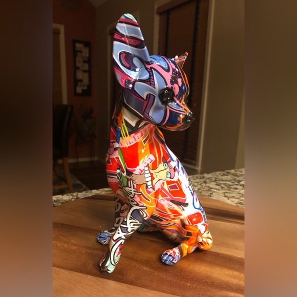 Sculpture; Water Transfer Resin; Chihuahua; Graffiti Motif; 9.8”Tx6.3”Lx5.5”W - Picture 6 of 6